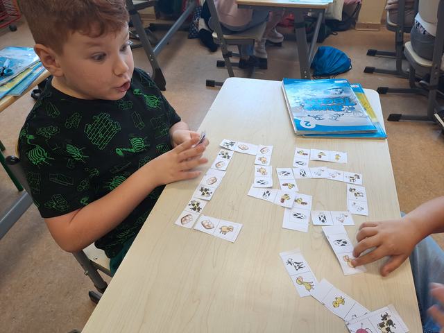 Projekt Języka Angielskiego „CARPET READING-Czytanie Na Dywanie”