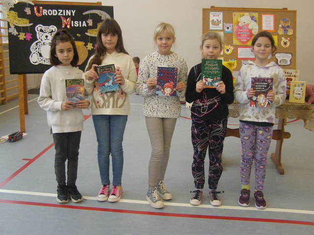 „By się czytać chciało, zakładkę stwórz wspaniałą”