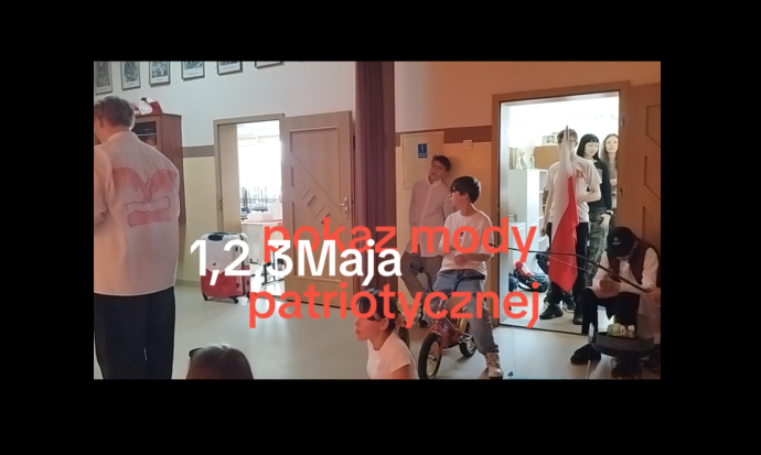 Zdjęcie: Pokaz mody patriotycznej
